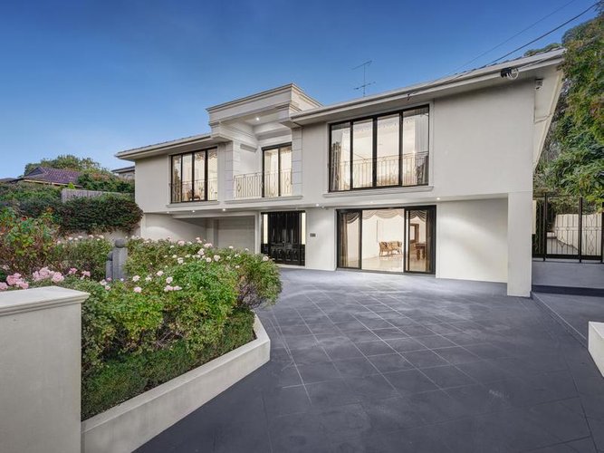 67 Lockhart Road Ringwood North 3134
