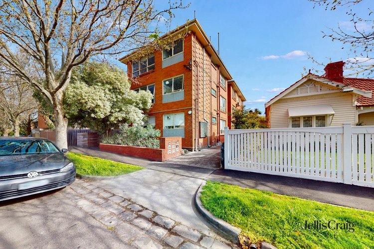 6/8 Austin Avenue Elwood 3184