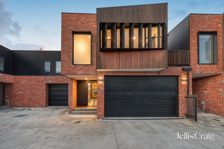 6 811A Doveton Street North Soldiers Hill 3350