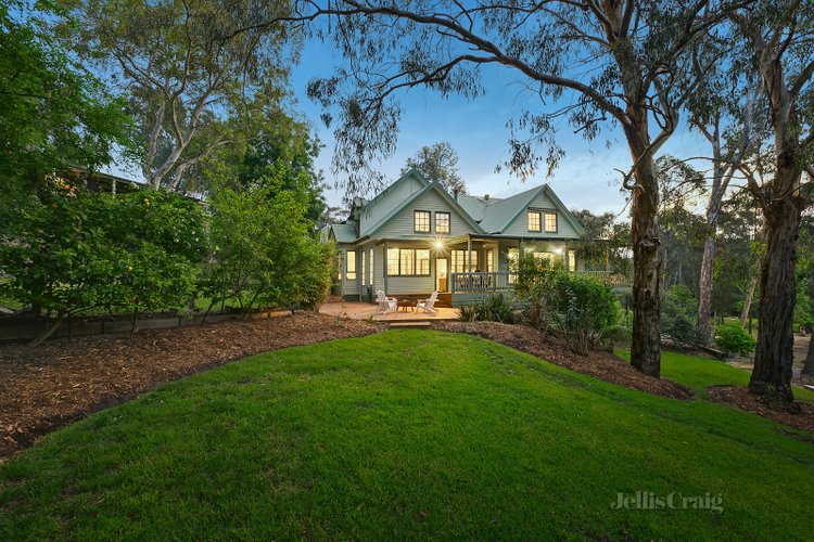 69 Kangaroo Ground-Warrandyte Road North Warrandyte 3113