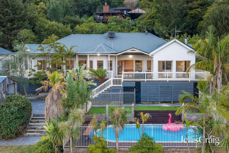 69 Two Bays Road Mount Eliza 3930