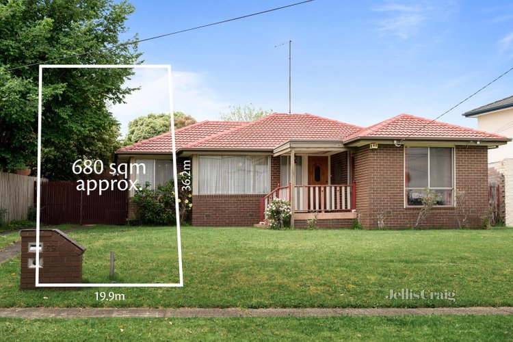 69 Winmalee Drive Glen Waverley 3150
