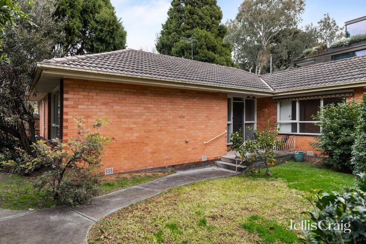 6 92 Union Road Surrey Hills 3127