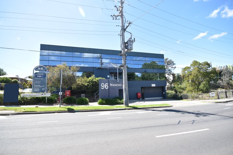 6/96 Manchester Road  Mooroolbark 3138