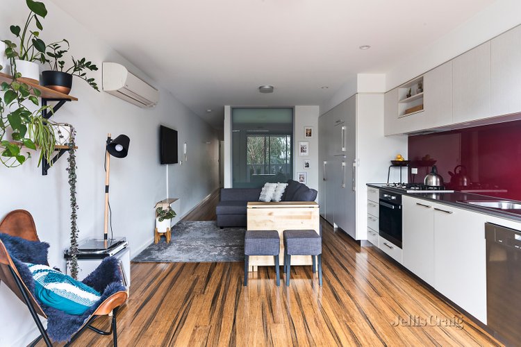 6A/168 Victoria Road Northcote 3070