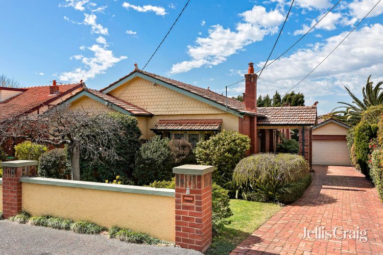 7 Aberfeldie Street Aberfeldie 3040
