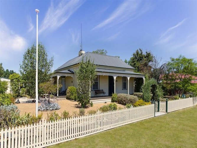 7 Adair Street Maldon 3463