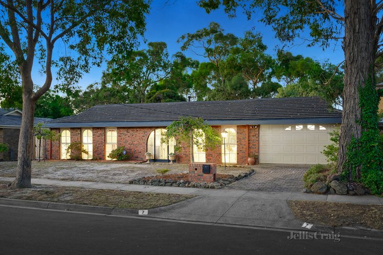 7 Appletree Drive Glen Waverley 3150