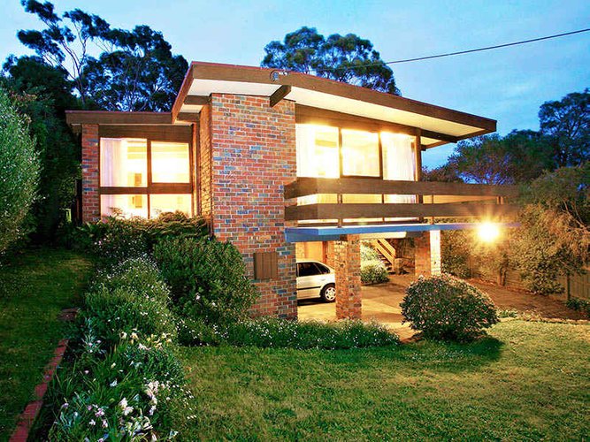 7 Barrow Drive Heathmont 3135