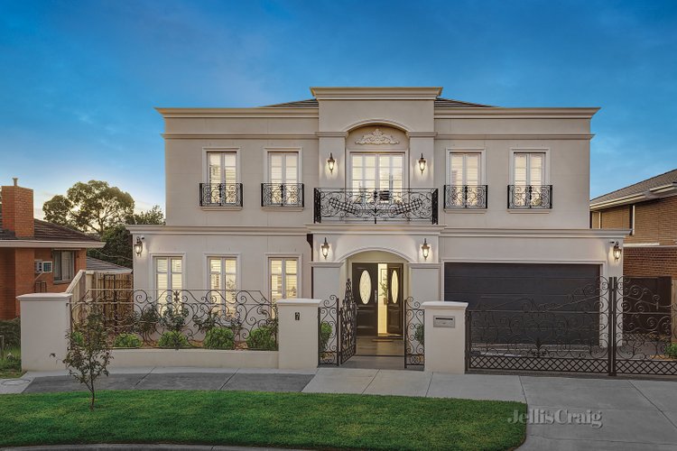 7 Blossom Court Glen Waverley 3150