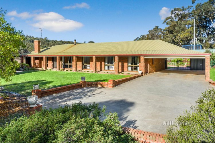 7 Broad Road Campbells Creek 3451