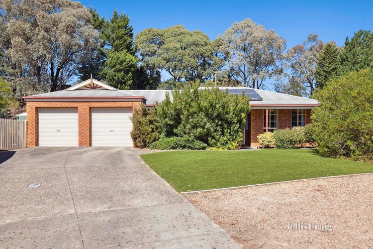 7 Castle Court Ballarat East 3350