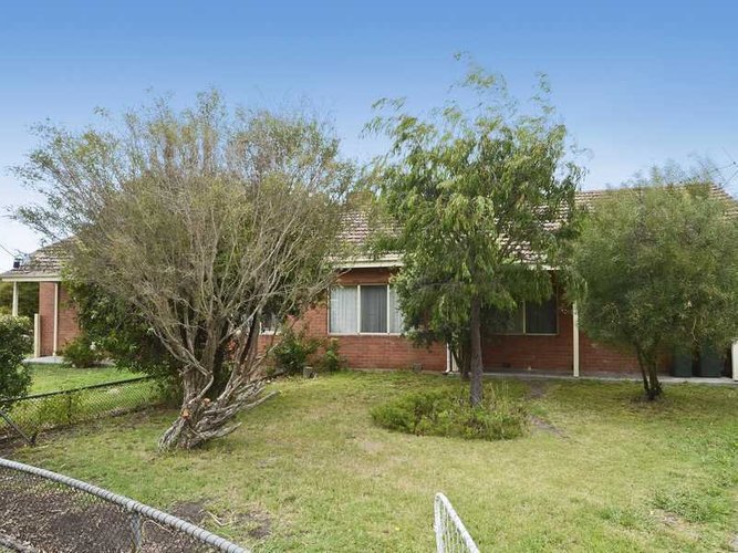 7 Churchill Avenue Newtown 3220