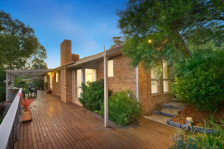 7 Claire Court Eltham North 3095