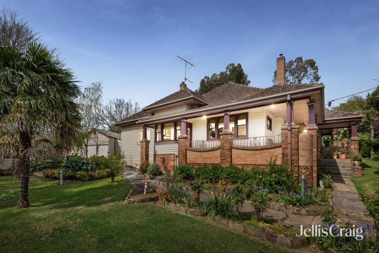 7 Deschamps Avenue Lilydale 3140