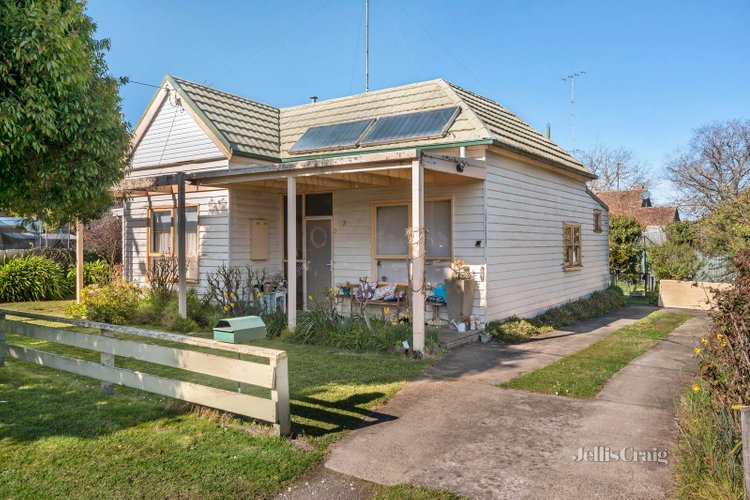 7 Duke Street Newington 3350