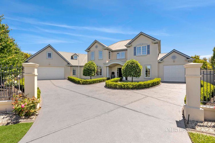 7 Dumfries Court Highton 3216