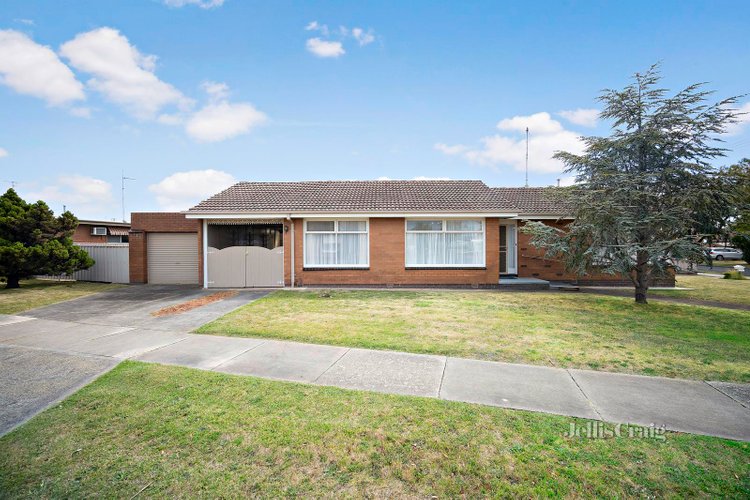 7 Edgar Street Wendouree 3355