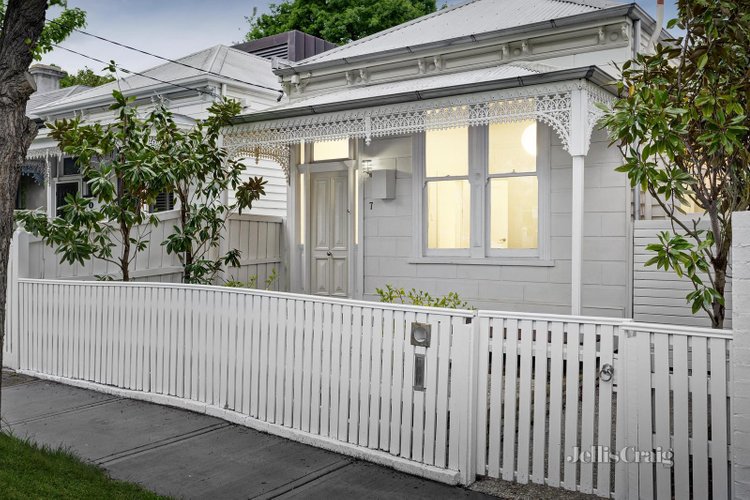 7 Egerton Road Armadale 3143