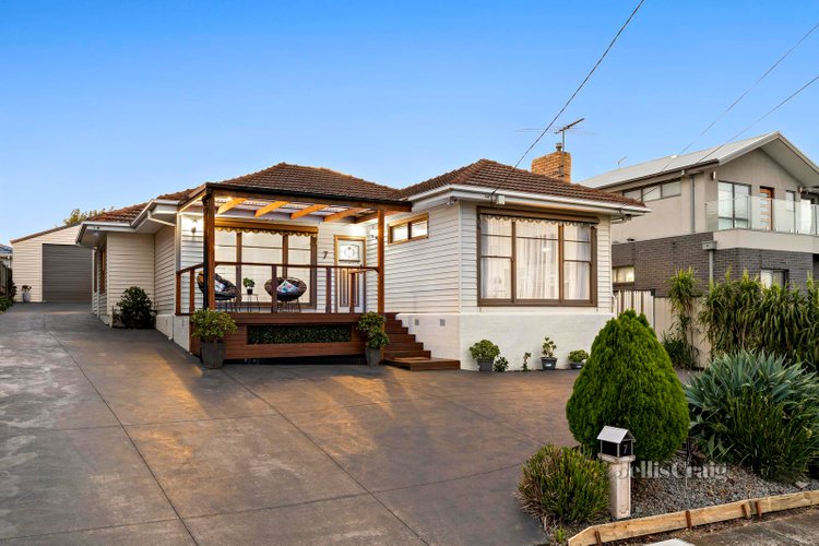 7 Esmale Street Strathmore 3041