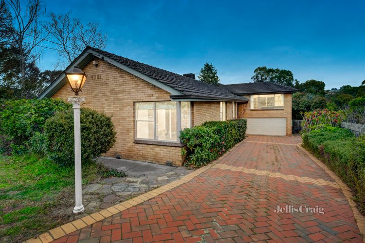 7 Glendowan Road Mount Waverley 3149