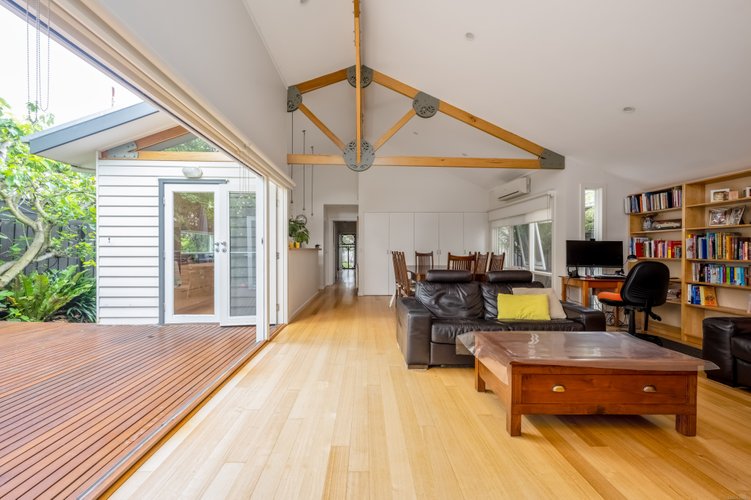 7 Hakatere Street Northcote 3070