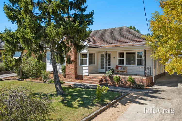 7 Jamieson Street Daylesford 3460