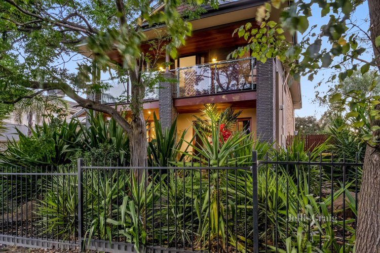 7 Louvre Lane Mernda 3754