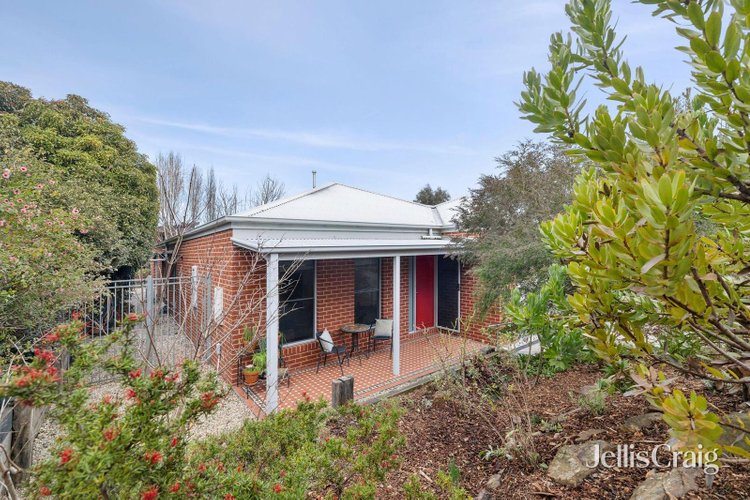 7 Macafee Road Castlemaine 3450