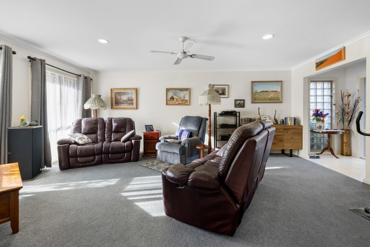 7 Maneroo Court, Eastwood