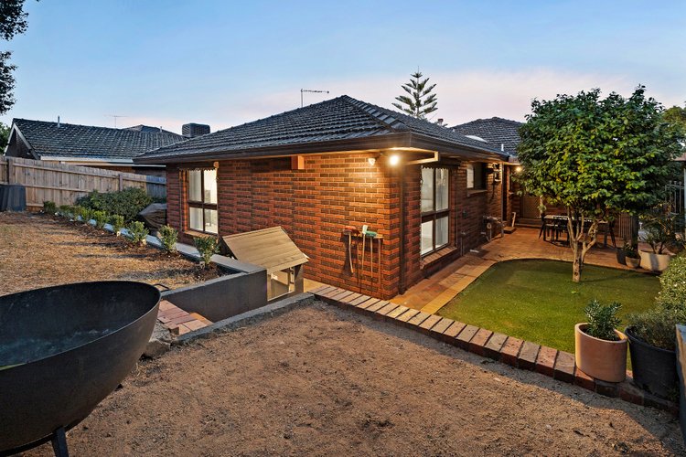 7 Moorna Drive Airport West 3042
