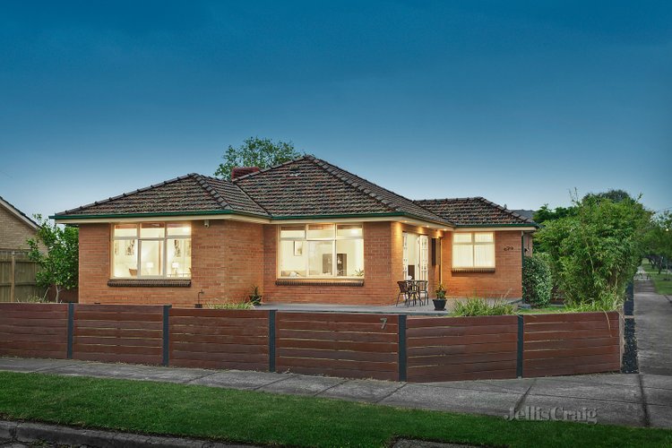 7 Noora Avenue Bentleigh East 3165