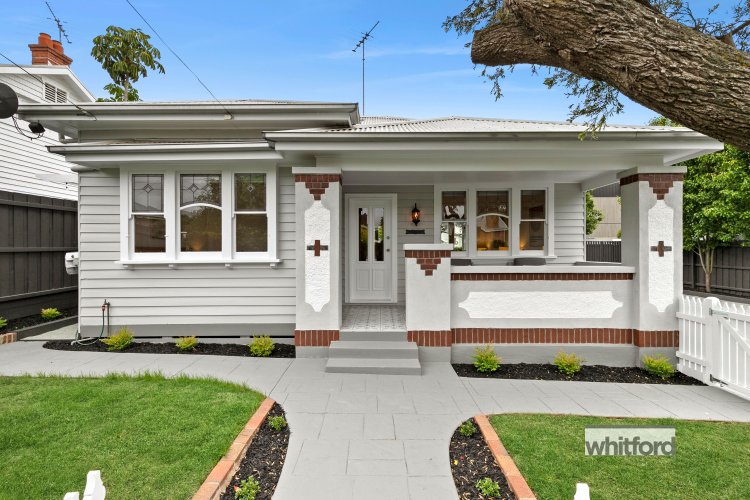 7 Pineville Avenue, Geelong West