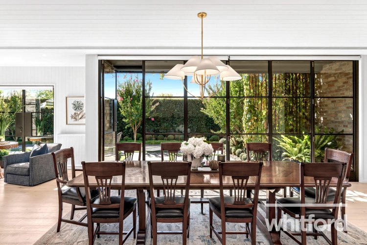 7 Queens Road, Newtown