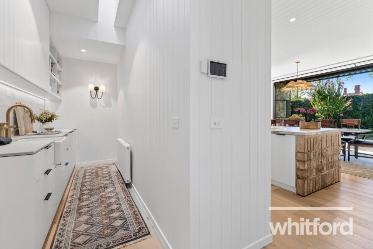 7 Queens Road, Newtown