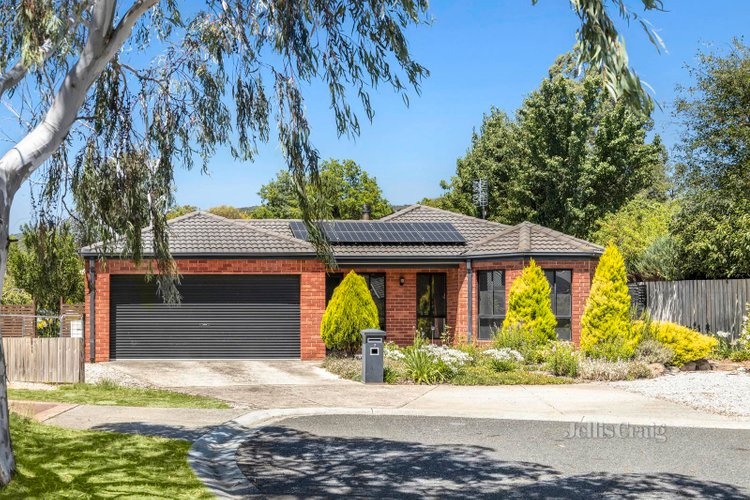 7 Roxanne Court Woodend 3442