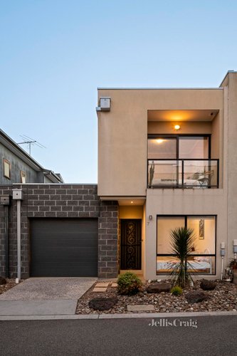 7 Ruby Lane Greensborough 3088