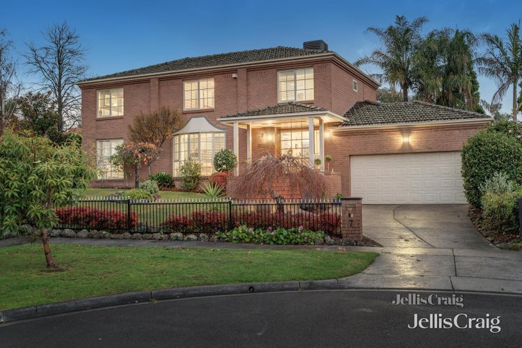 7 Rythdale Court Glen Waverley 3150