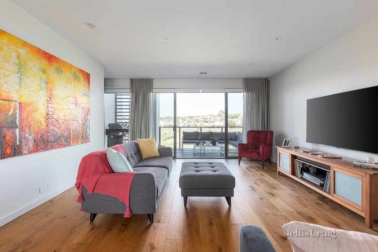 7 Sanctuary Walk Ascot Vale 3032