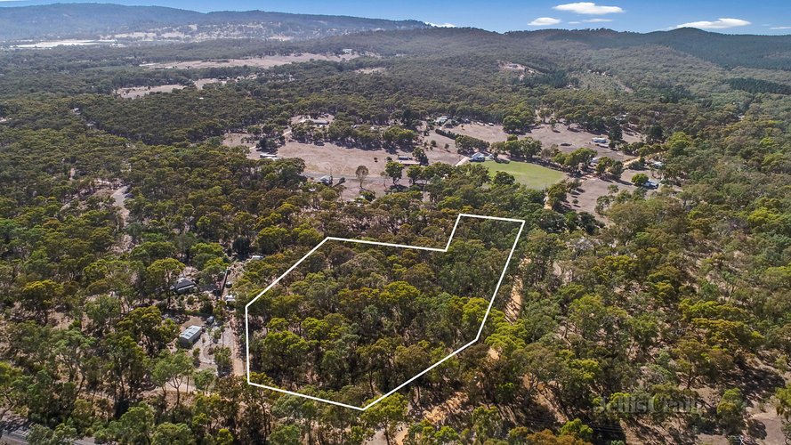 7 Specimen Gully Road Barkers Creek 3451