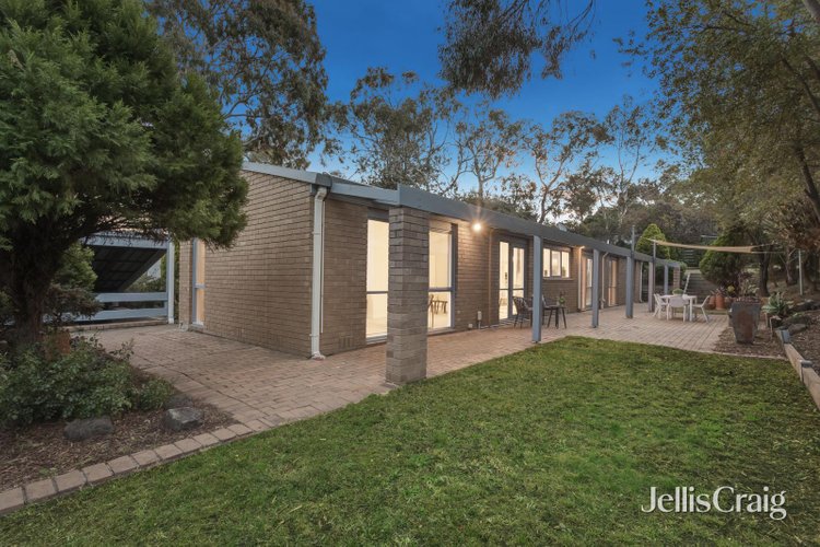 7 Tracey Court Wheelers Hill 3150