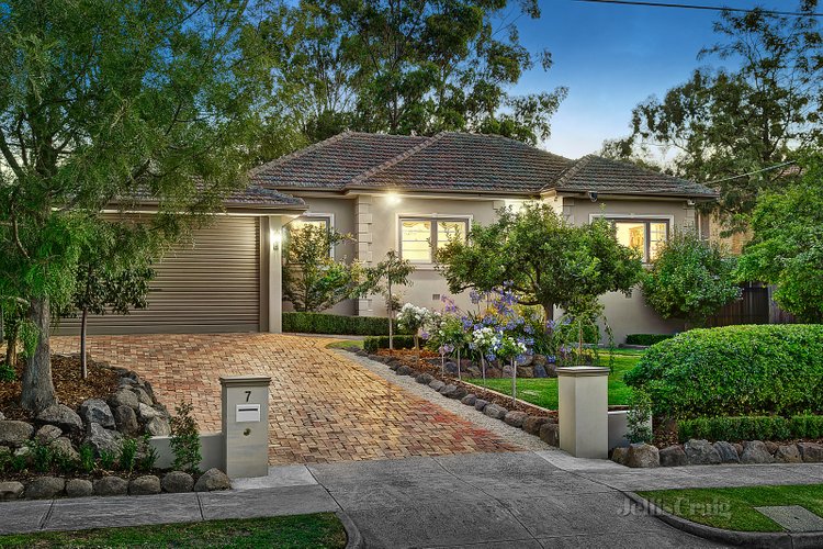 7 Turner Street Briar Hill 3088