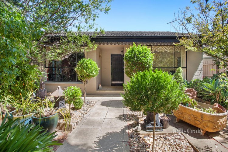 7 Vivien Street Bentleigh East 3165