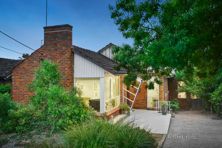 7 Waratah Avenue Burwood 3125