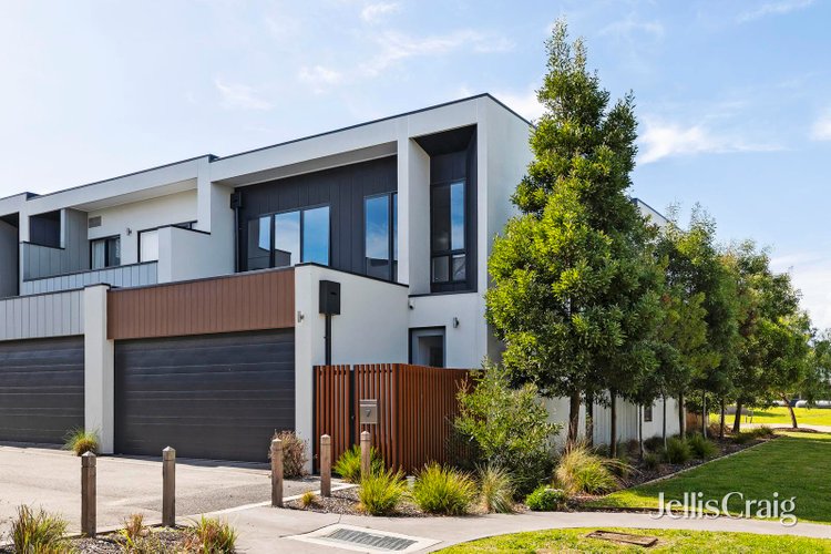 7 Whistler Mews Safety Beach 3936