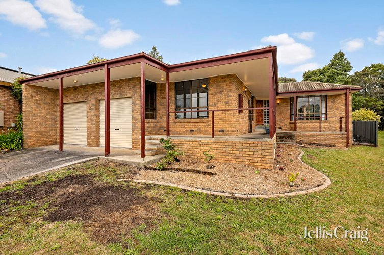 7 Wirilda Court  Mount Helen 3350