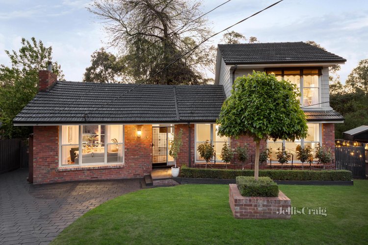 7 Woona Court Yallambie 3085