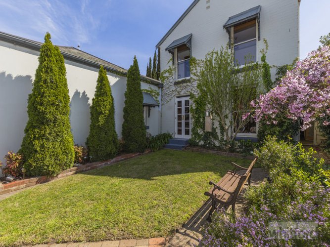 70 Prospect Road, Newtown