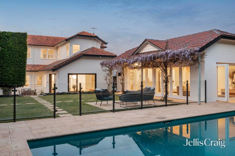 70 Rosedale Road Glen Iris 3146