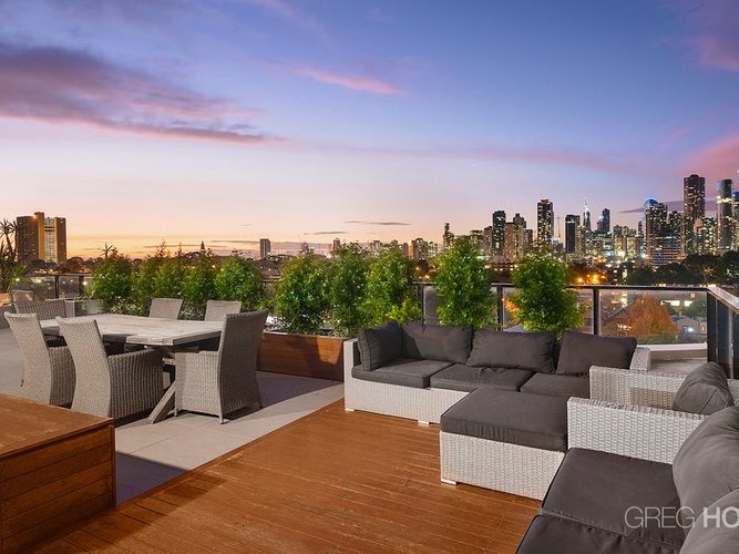 701 97 Palmerston Crescent South Melbourne 3205